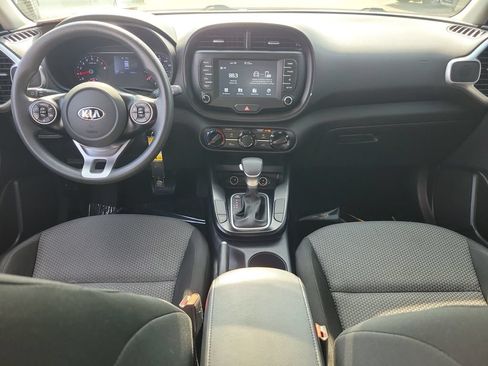 Used 2020 Kia Soul LX FWD image 10