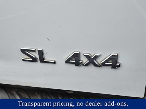 Used 2015 Nissan Frontier SL w/ Moonroof Package image 6