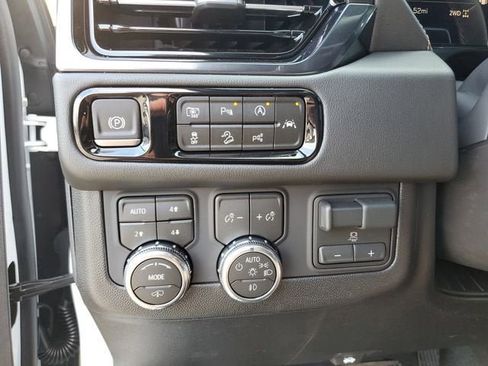 New 2026 GMC Yukon XL AT4 image 29