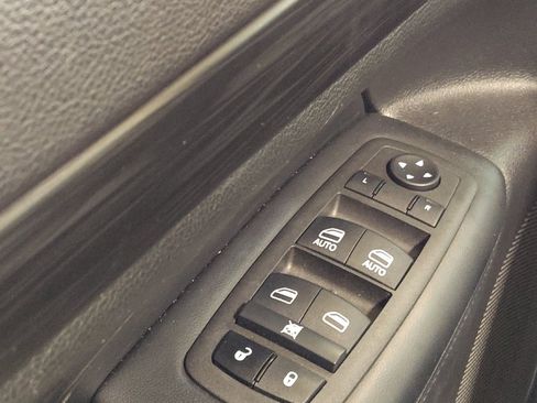 Used 2022 Jeep Grand Cherokee Laredo X AWD/4WD image 27