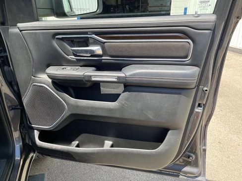 Used 2022 RAM 1500 Laramie AWD/4WD image 37