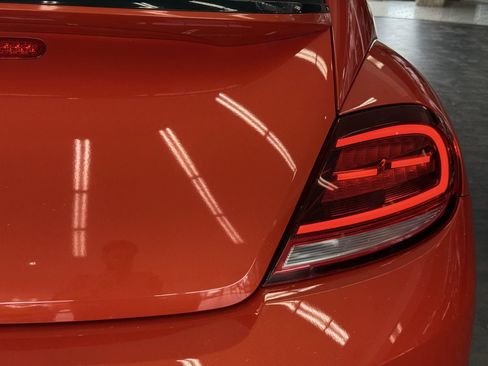 Used 2018 Volkswagen Beetle 2.0T Coast w/ Coast Lighting Package FWD image 6