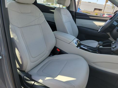 Certified 2026 Hyundai Tucson SE FWD image 23
