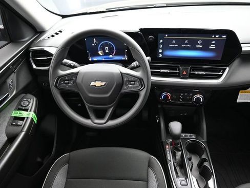 New 2026 Chevrolet TrailBlazer LT w/ Driver Confidence Package FWD image 19