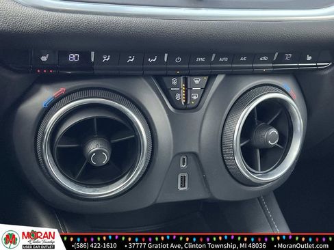 Used 2020 Chevrolet Blazer LT image 21