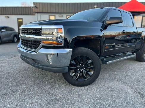Used 2017 Chevrolet Silverado 1500 LT w/ All Star Edition RWD image 3