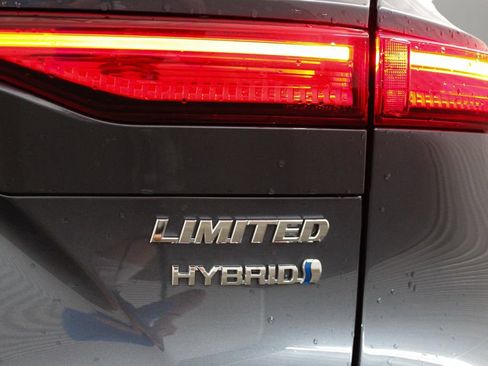 Used 2021 Toyota Venza Limited AWD/4WD image 32