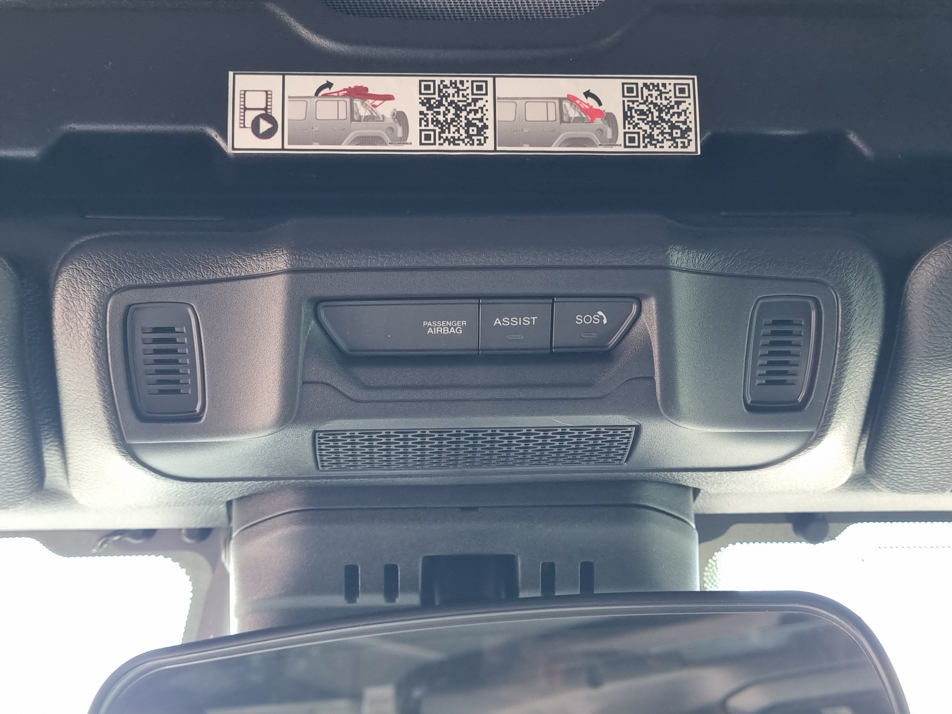 New 2026 Jeep Wrangler Unlimited Sahara AWD/4WD image 31