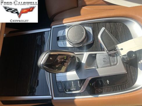Used 2021 BMW 740i xDrive w/ Luxury Rear Seating Package AWD/4WD image 21