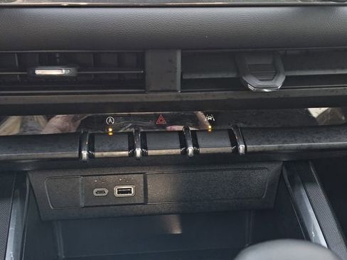 Used 2024 GMC Canyon Elevation w/ Convenience Package image 18