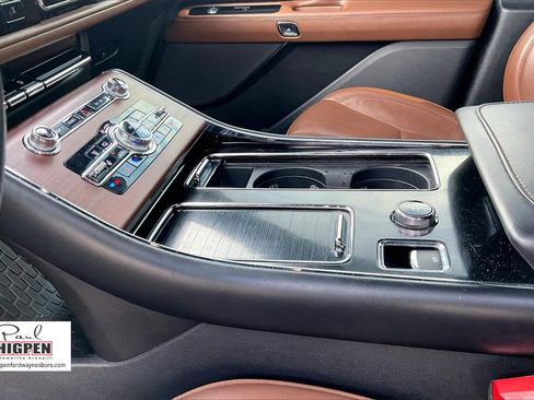 Used 2022 Lincoln Aviator Reserve w/ Equipment Group 201A image 14