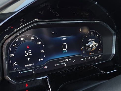 Used 2023 Chevrolet Silverado 1500 LT Trail Boss w/ Protection Package image 18