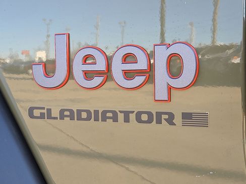 New 2026 Jeep Gladiator Mojave w/ Safety Group image 9
