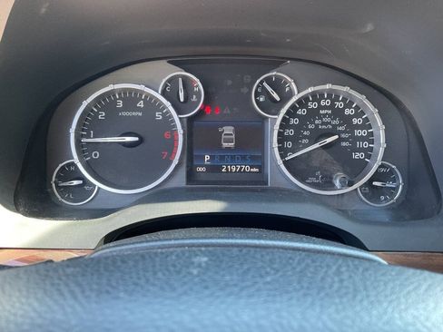 Used 2014 Toyota Tundra Limited w/ Limited Premium Package AWD/4WD image 16