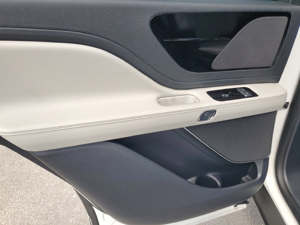 New 2026 Lincoln Aviator 2WD image 9