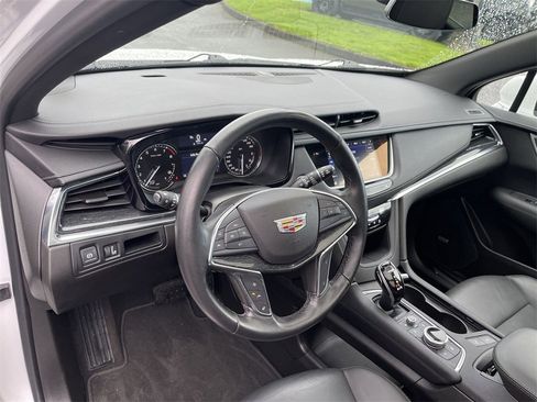 Used 2022 Cadillac XT5 Premium Luxury image 10