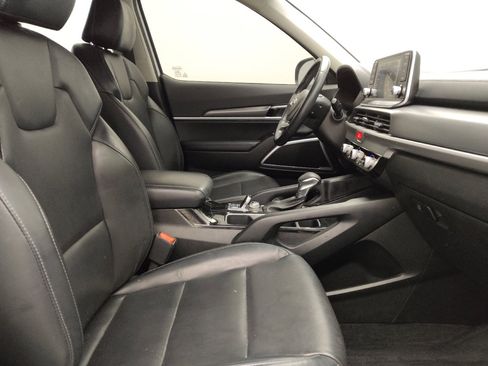 Used 2020 Kia Telluride LX FWD image 21