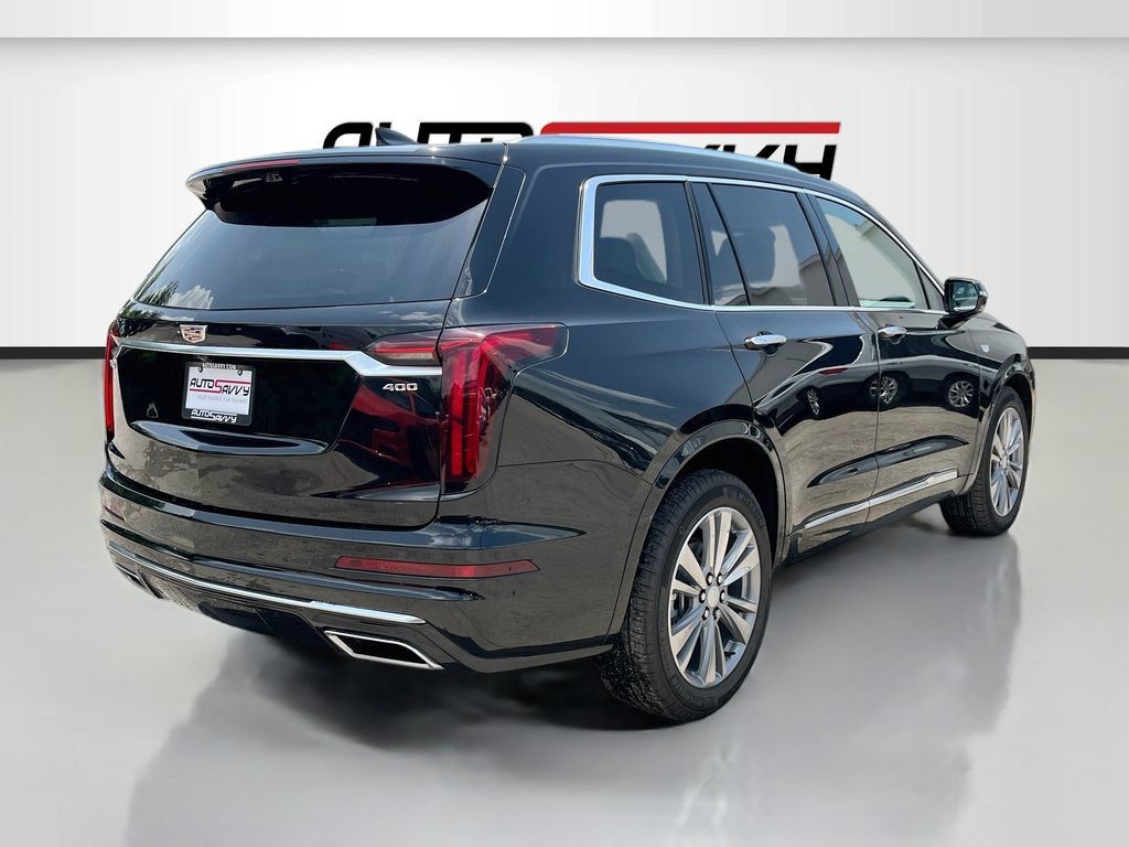 Used 2025 Cadillac XT6 Premium Luxury w/ Technology Package FWD image 7