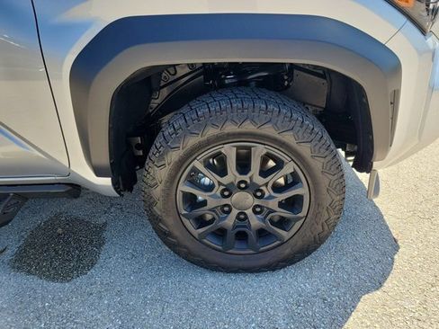 Used 2026 Toyota 4Runner SR5 AWD/4WD image 13