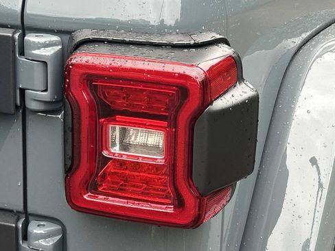Used 2024 Jeep Wrangler Unlimited Rubicon 392 AWD/4WD image 13