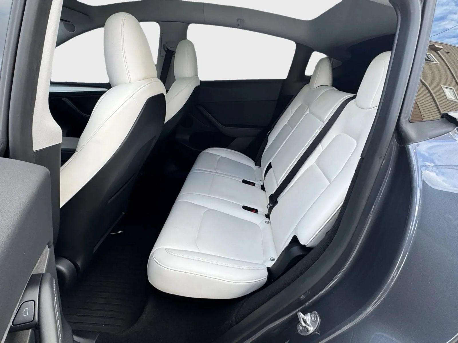 Used 2023 Tesla Model Y Performance AWD/4WD image 12