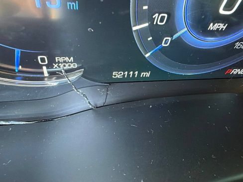 Used 2019 Cadillac Escalade Premium Luxury AWD/4WD image 12