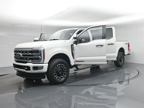 Used 2024 Ford F250 Platinum AWD/4WD image 32