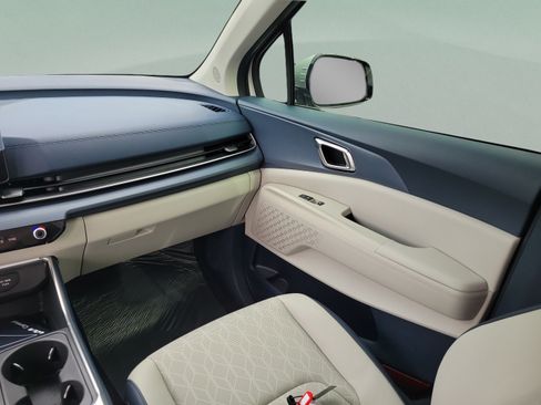 New 2026 Kia Carnival EX FWD image 10