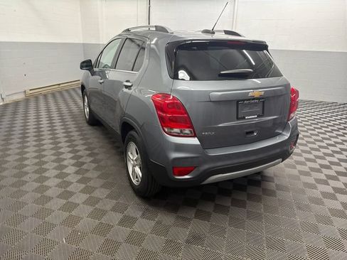 Used 2019 Chevrolet Trax LT w/ LT Convenience Package FWD image 8