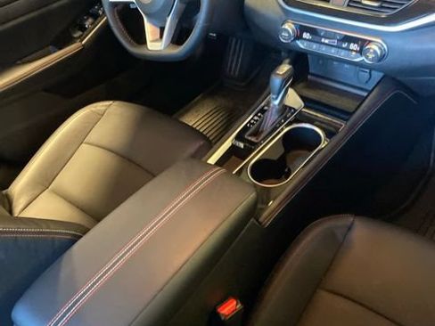 Used 2025 Nissan Altima 2.5 SR w/ SR Premium Package FWD image 17