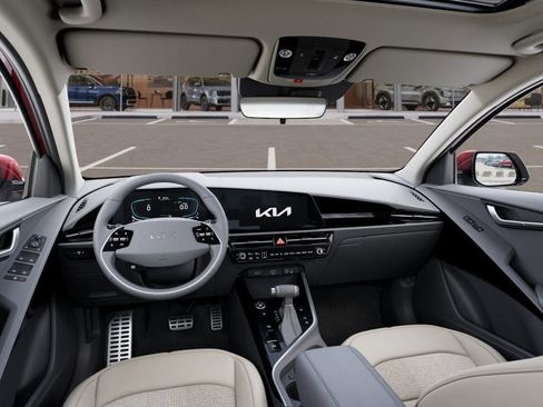 New 2025 Kia Niro EX Touring image 9