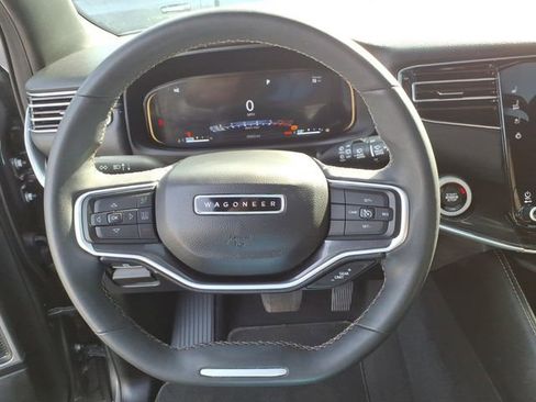 Certified 2023 Jeep Wagoneer 4WD w/ Premium Group I image 18