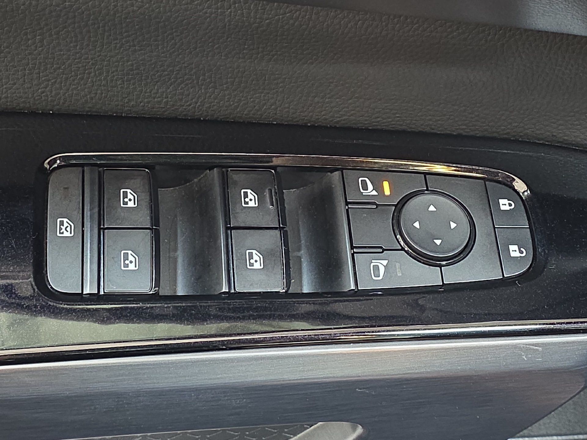 Used 2023 Nissan Pathfinder SL w/ SL Premium Package AWD/4WD image 27
