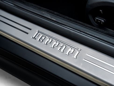 Used 2019 Ferrari 812 Superfast RWD image 33