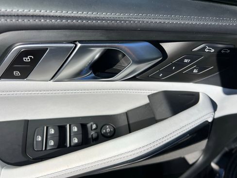 Used 2022 BMW X6 M image 37