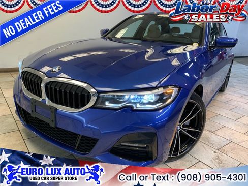 Used 2021 BMW 330i xDrive Sedan w/ M Sport Package AWD/4WD image 1