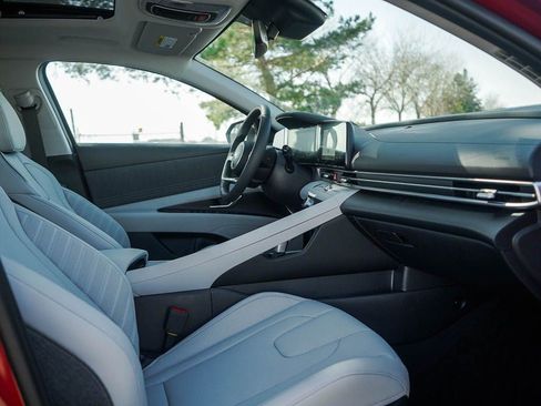 New 2026 Hyundai Elantra Limited FWD image 9