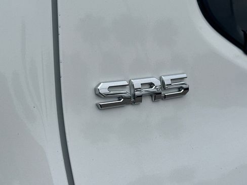 Used 2025 Toyota Tacoma SR5 AWD/4WD image 6