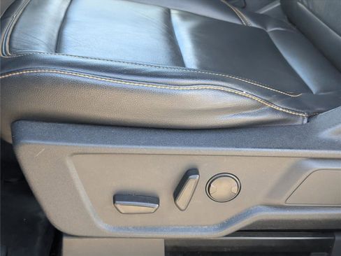 Used 2022 Ford Bronco Badlands image 12