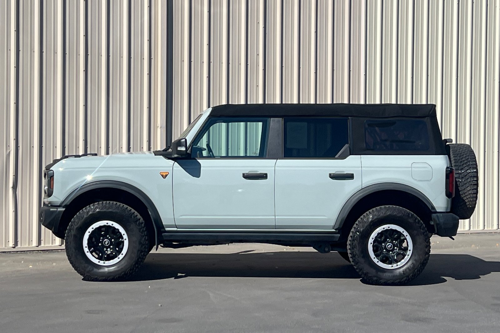 Used 2023 Ford Bronco Badlands AWD/4WD image 10