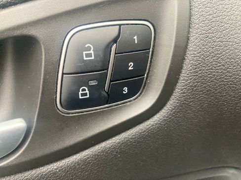 Used 2019 Ford Escape Titanium image 42