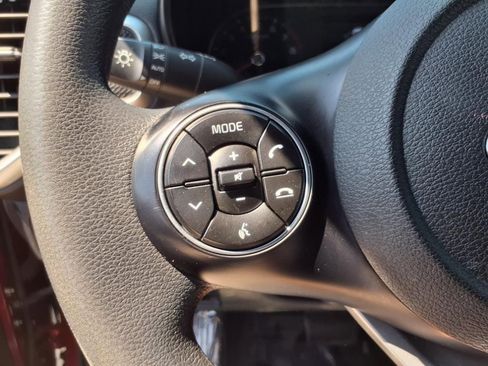 Used 2021 Kia Soul LX image 11