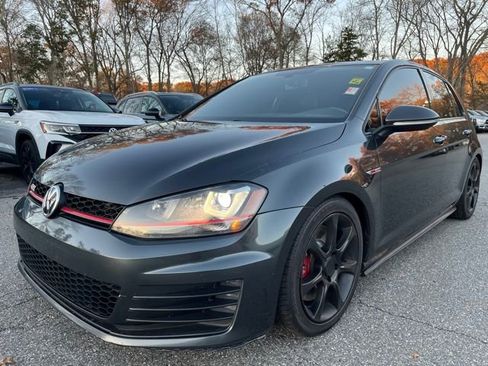 Used 2017 Volkswagen GTI SE image 1