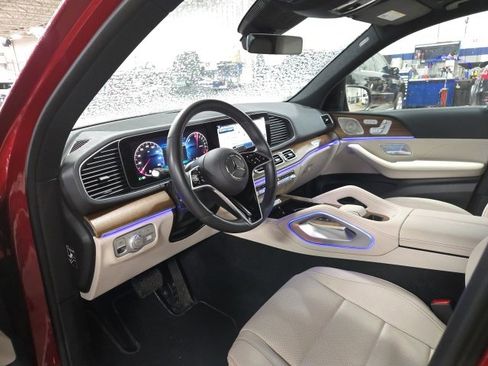 Certified 2025 Mercedes-Benz GLE 450e 4MATIC image 3
