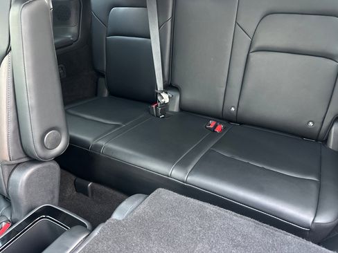 Used 2023 Nissan Pathfinder Platinum image 19