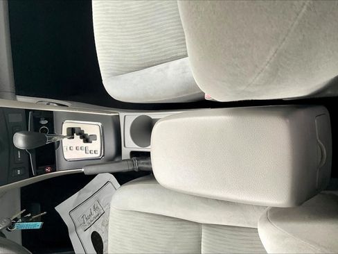 Used 2010 Toyota Corolla LE FWD image 10