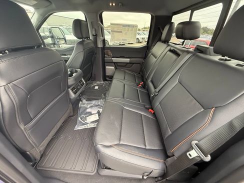 New 2026 Ford F250 Lariat w/ Black Appearance Package AWD/4WD image 17