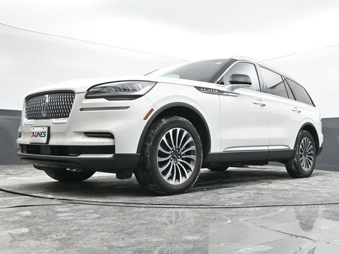 Used 2023 Lincoln Aviator AWD w/ Premium Package image 48
