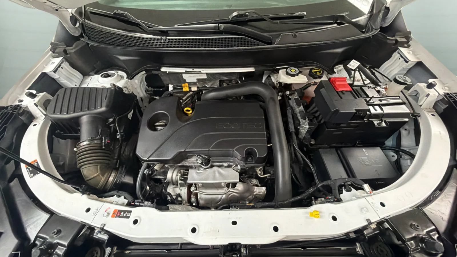 Used 2025 Chevrolet Equinox LT FWD image 23