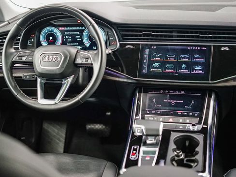 Used 2022 Audi Q8 Premium Plus image 12